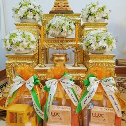 ทำบุญเลี้ยงพระ